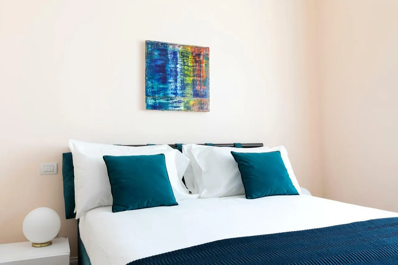 Milano Manzoni Clc Apartments Италия